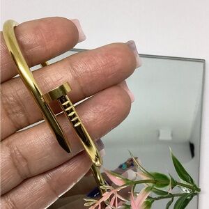 GOLD PLATED NAIL BRACELET